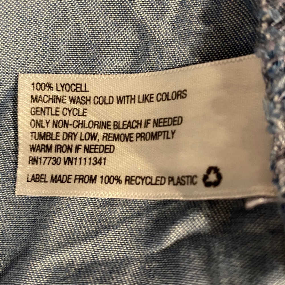 Merona Chambray top - Picture 5 of 5